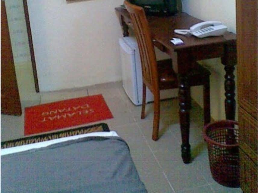 Hotel Teratai Tenang Kuala Terengganu Luaran gambar